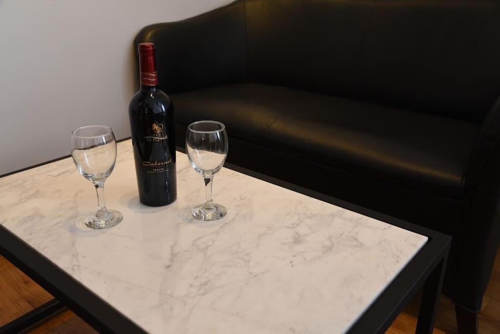 אתונה Syntagma Square, 30Sqm Nikis Luxurious Studio מראה חיצוני תמונה